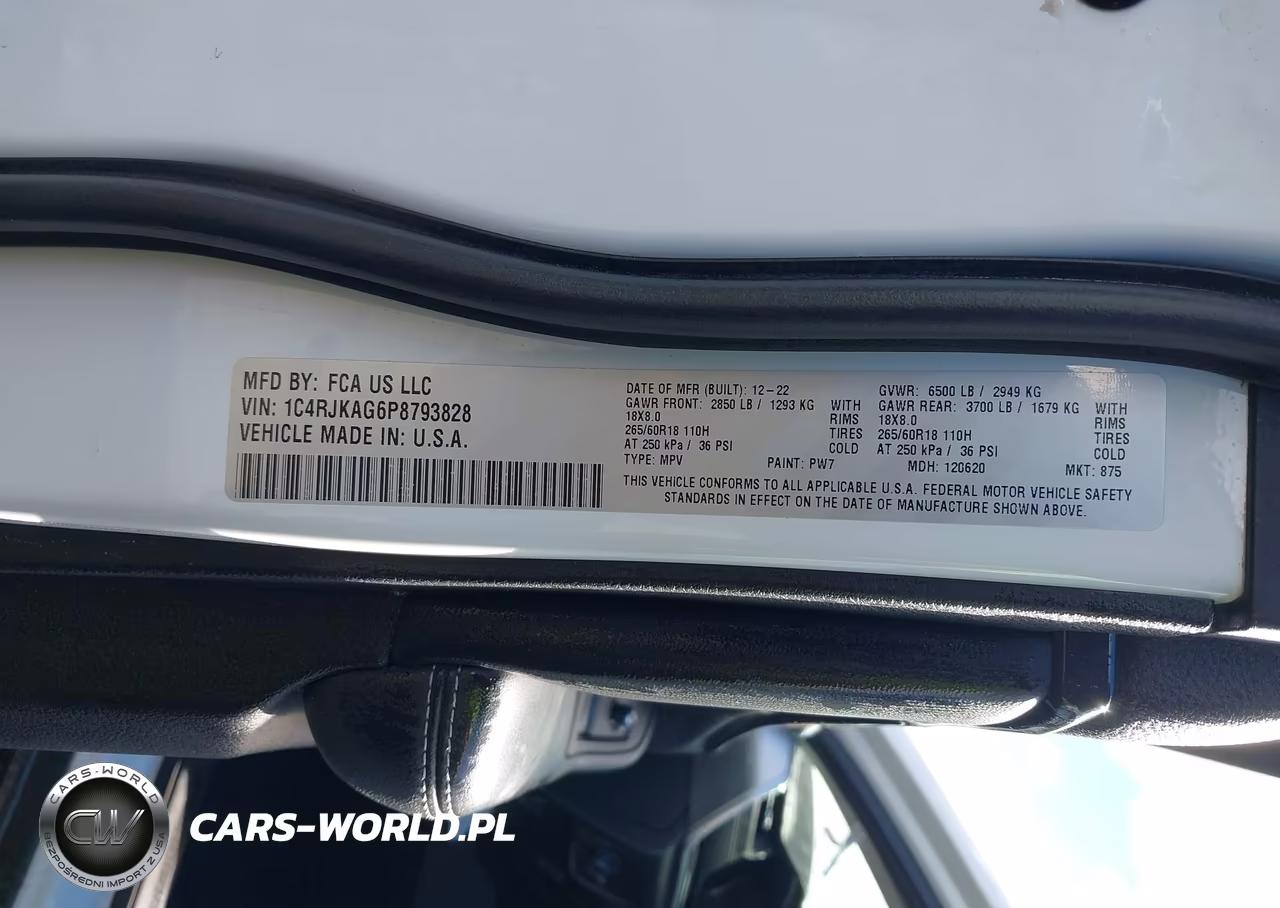 2023 Jeep Grand Cherokee L Laredo 4X4 VIN:1C4RJKAG6P8793828 - 9
