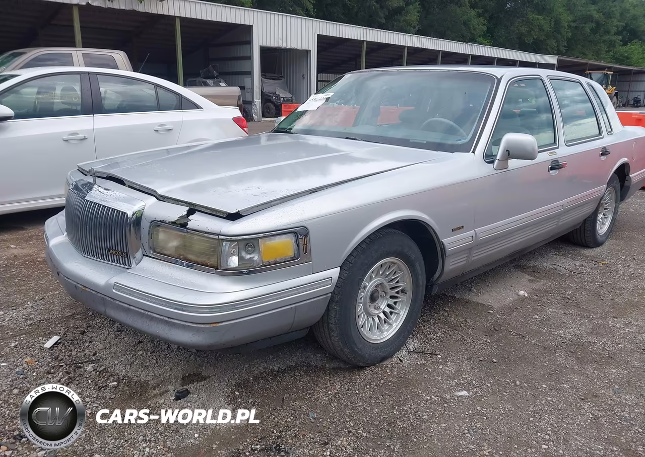 1995 Lincoln Town Car Signature-Spinnaker VIN:1LNLM82W5SY689096 - 2