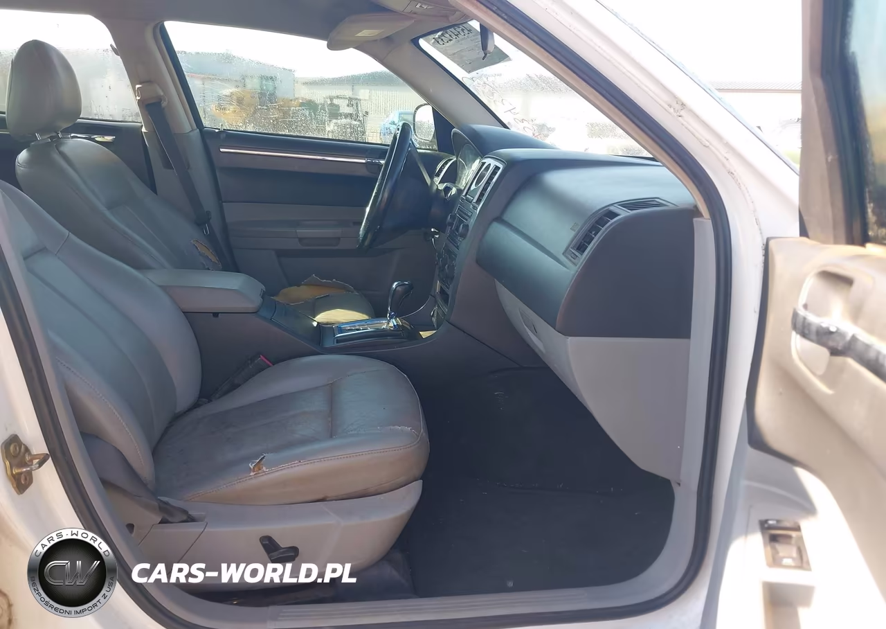 2006 Chrysler 300 Touring VIN:2C3KA53G56H495879 - 5