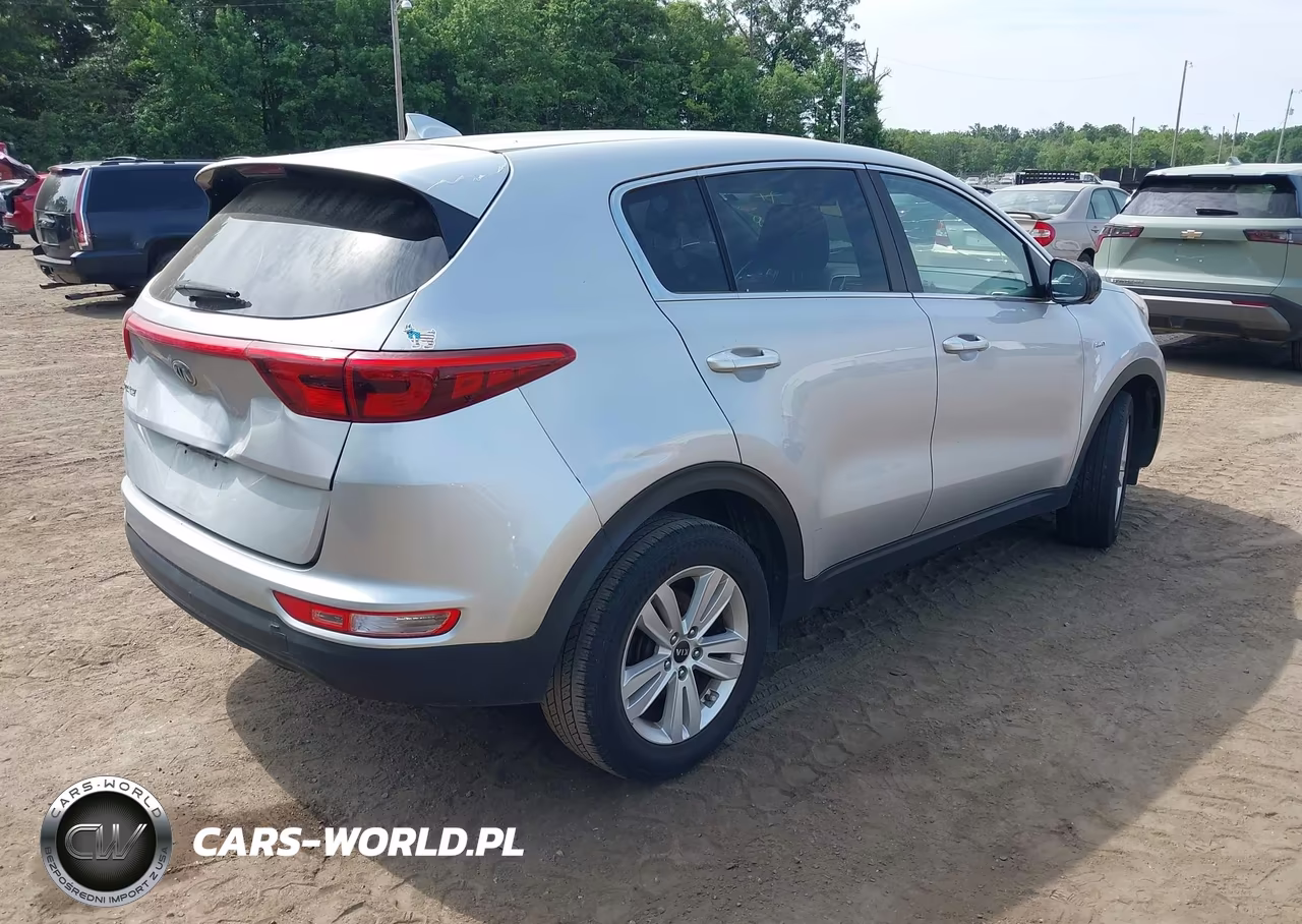 2018 Kia Sportage Lx VIN:KNDPMCACXJ7437879 - 4