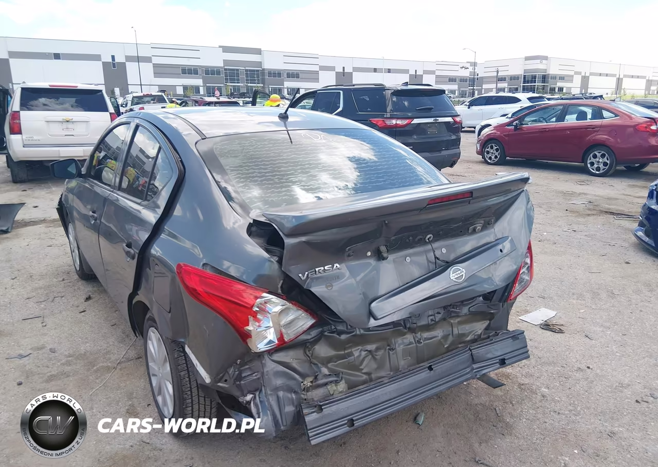 2019 Nissan Versa 1.6 S+ VIN:3N1CN7AP9KL819682 - 3