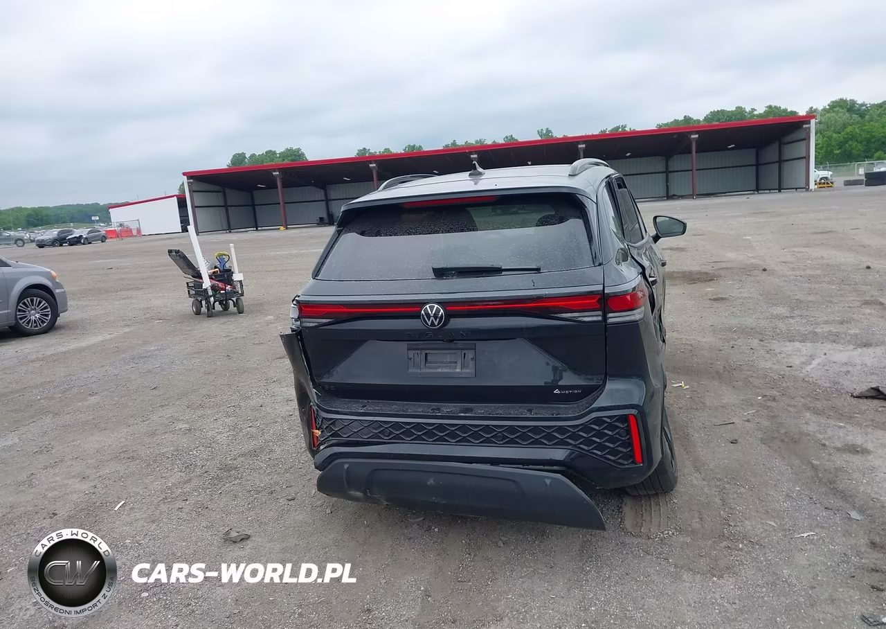 2025 Volkswagen Tiguan 2.0T Se R-Line Black VIN:3VVGR7RM4SM026525 - 16