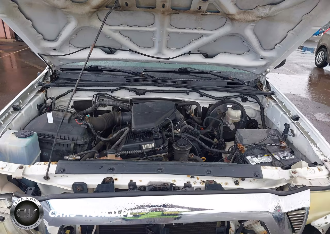 2011 Toyota Tacoma Prerunner VIN:5TFJX4CN1BX010108 - 10