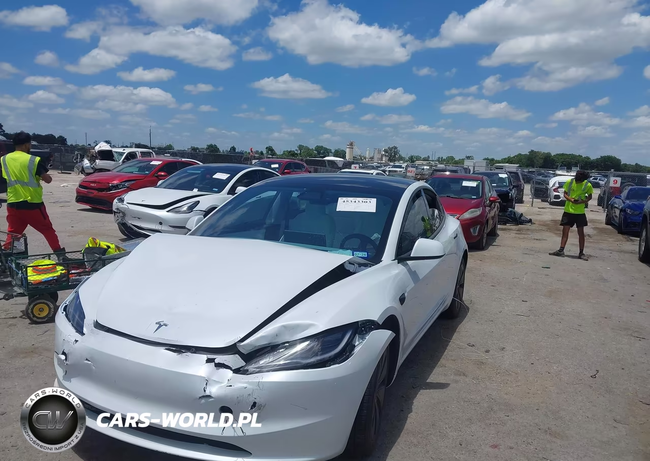 2025 Tesla Model 3 VIN:5YJ3E1EA0SF030786 - 2