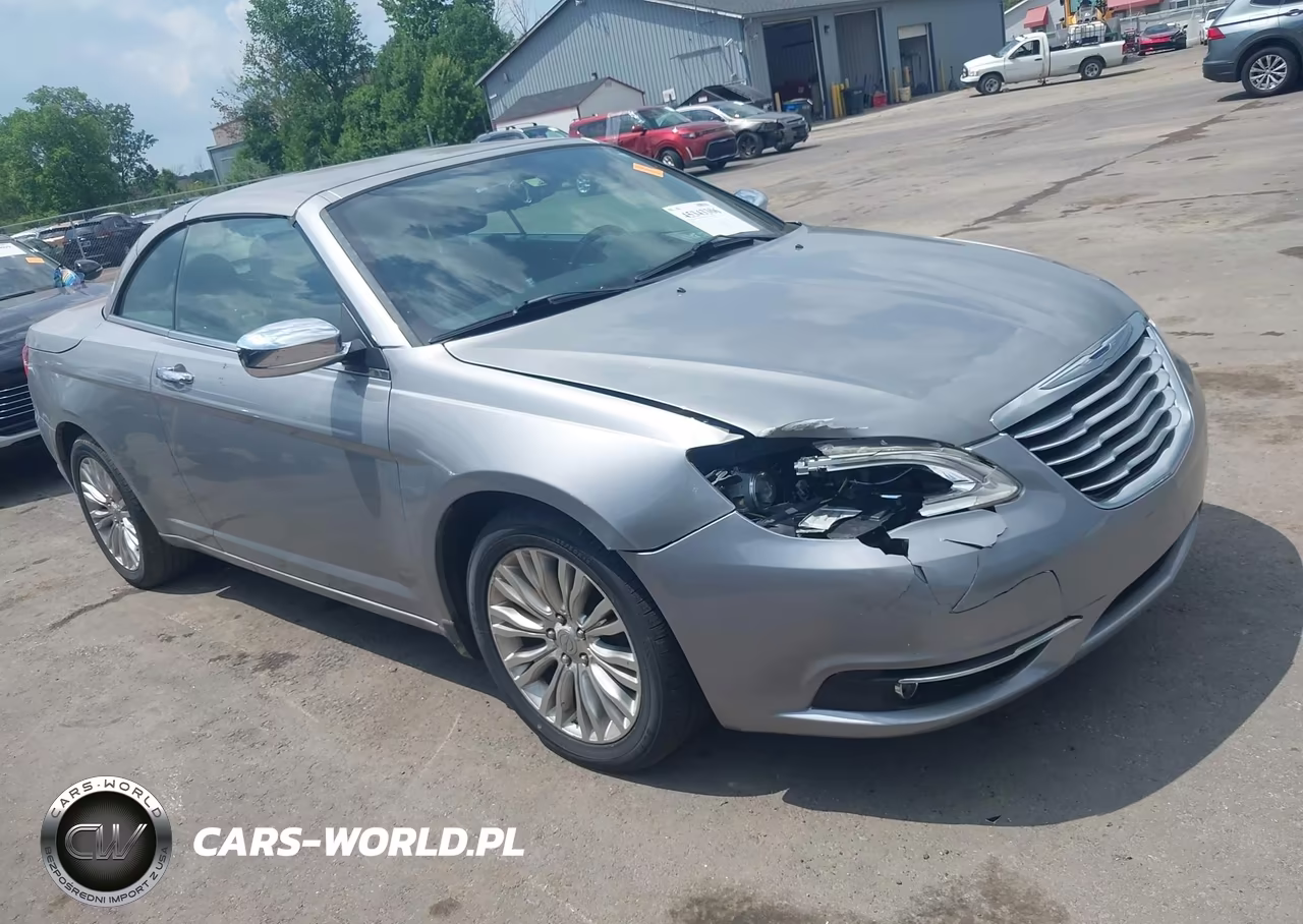 2013 Chrysler 200 Limited – zdjęcie 1 z 12