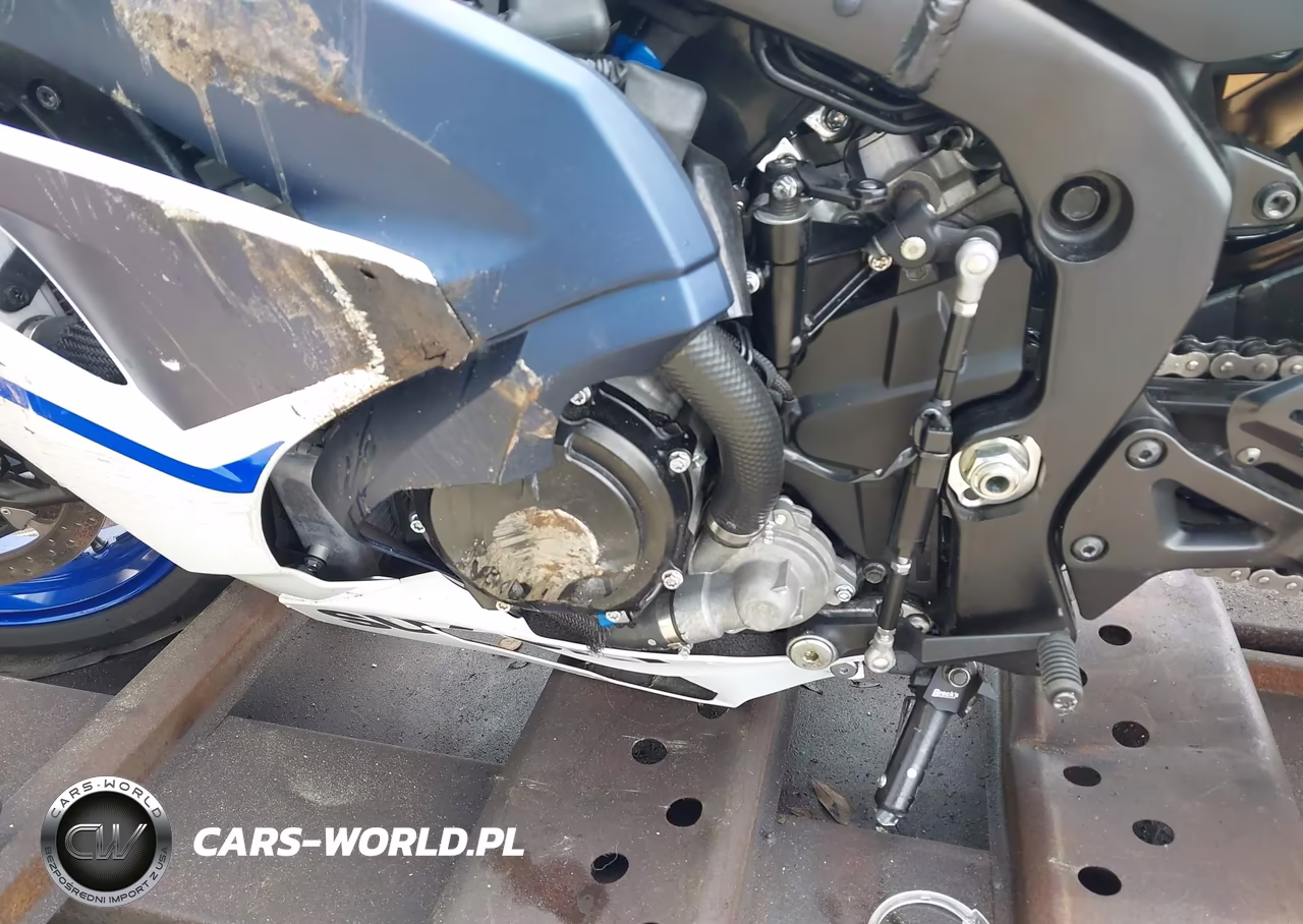 2023 Suzuki Gsx-R1000 R VIN:JS1DM11M4P7100126 - 9