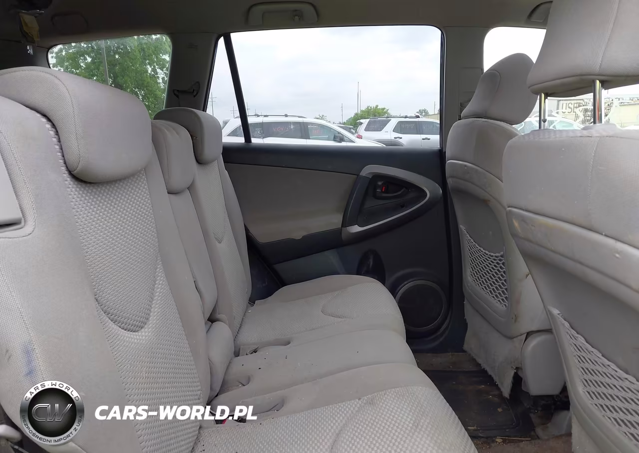2007 Toyota Rav4 Limited VIN:JTMBD31V676042673 - 8