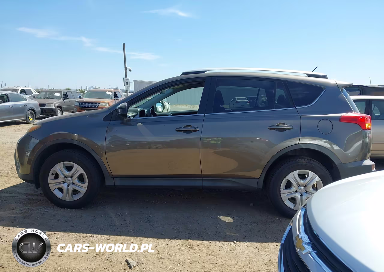 2015 Toyota Rav4 Le VIN:2T3ZFREVXFW202136 - 14