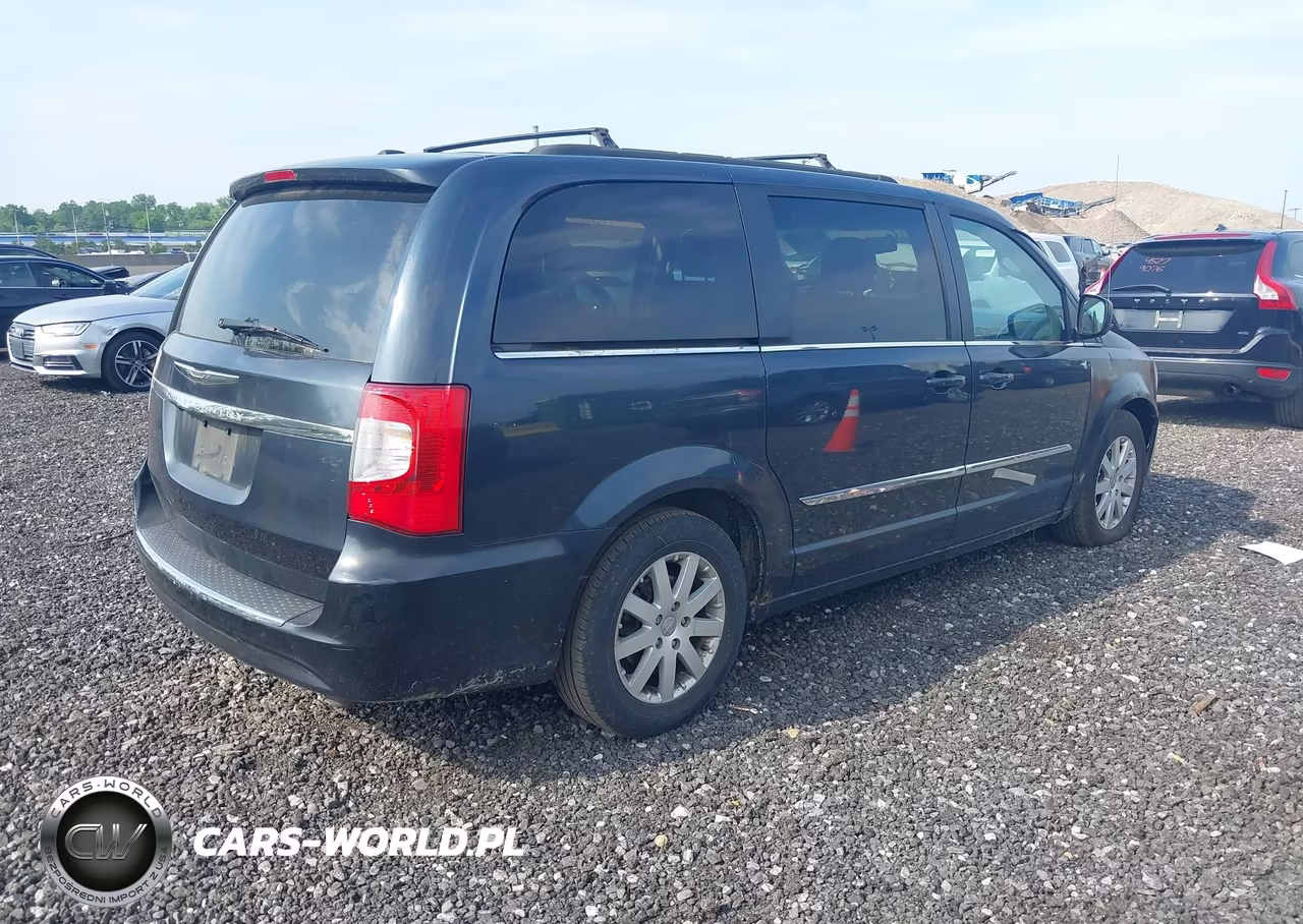 2013 Chrysler Town & Country Touring VIN:2C4RC1BG2DR713881 - 4