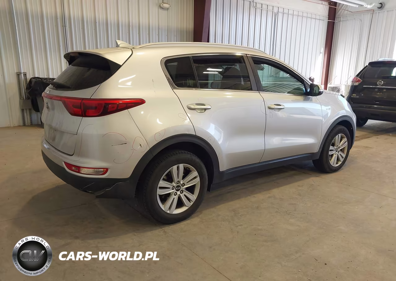 2018 Kia Sportage Lx VIN:KNDPMCAC9J7354430 - 4