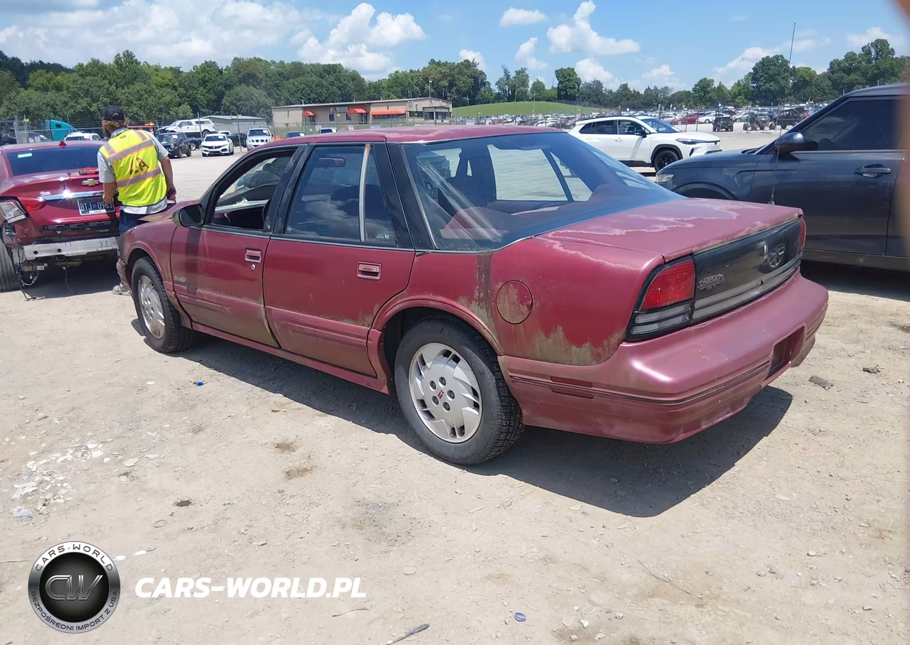 1992 Oldsmobile Cutlass Supreme S VIN:1G3WH54T4ND322659 - 3