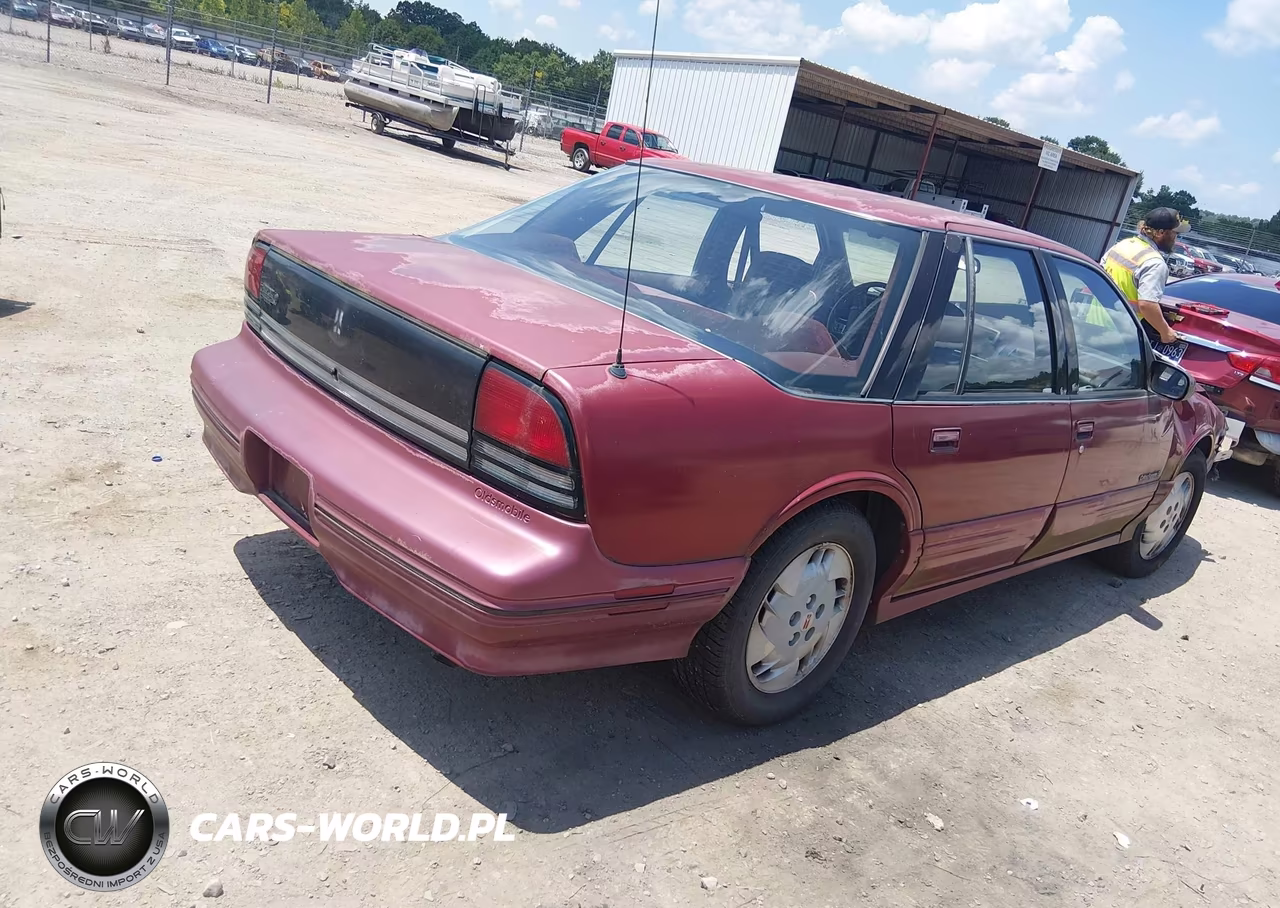 1992 Oldsmobile Cutlass Supreme S VIN:1G3WH54T4ND322659 - 4