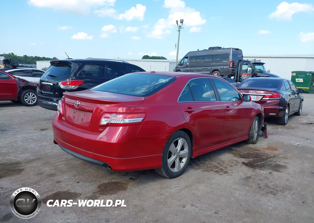 2010 Toyota Camry Se VIN:4T1BF3EK9AU055183 - 4