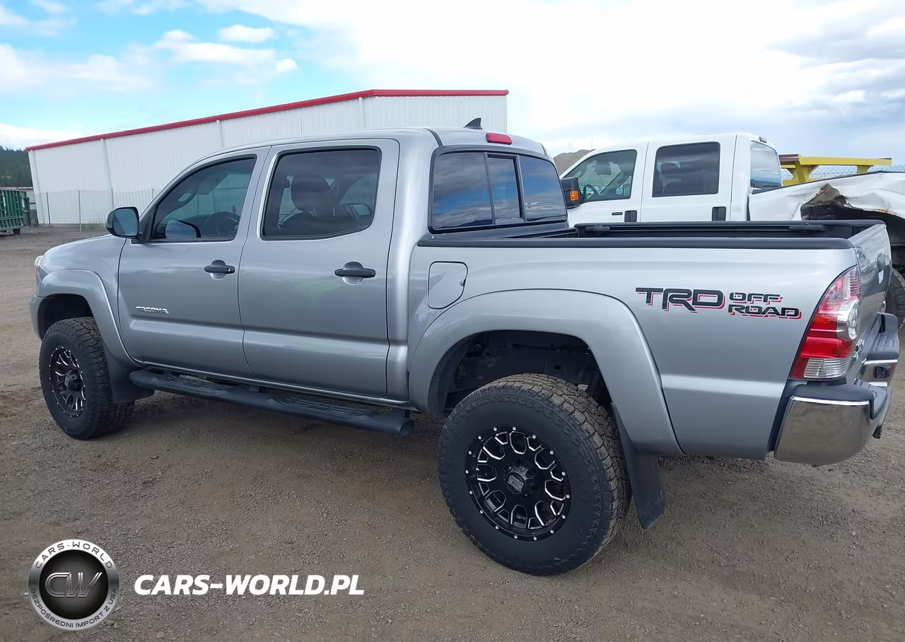 2015 Toyota Tacoma Base V6 VIN:3TMLU4EN5FM184371 - 14