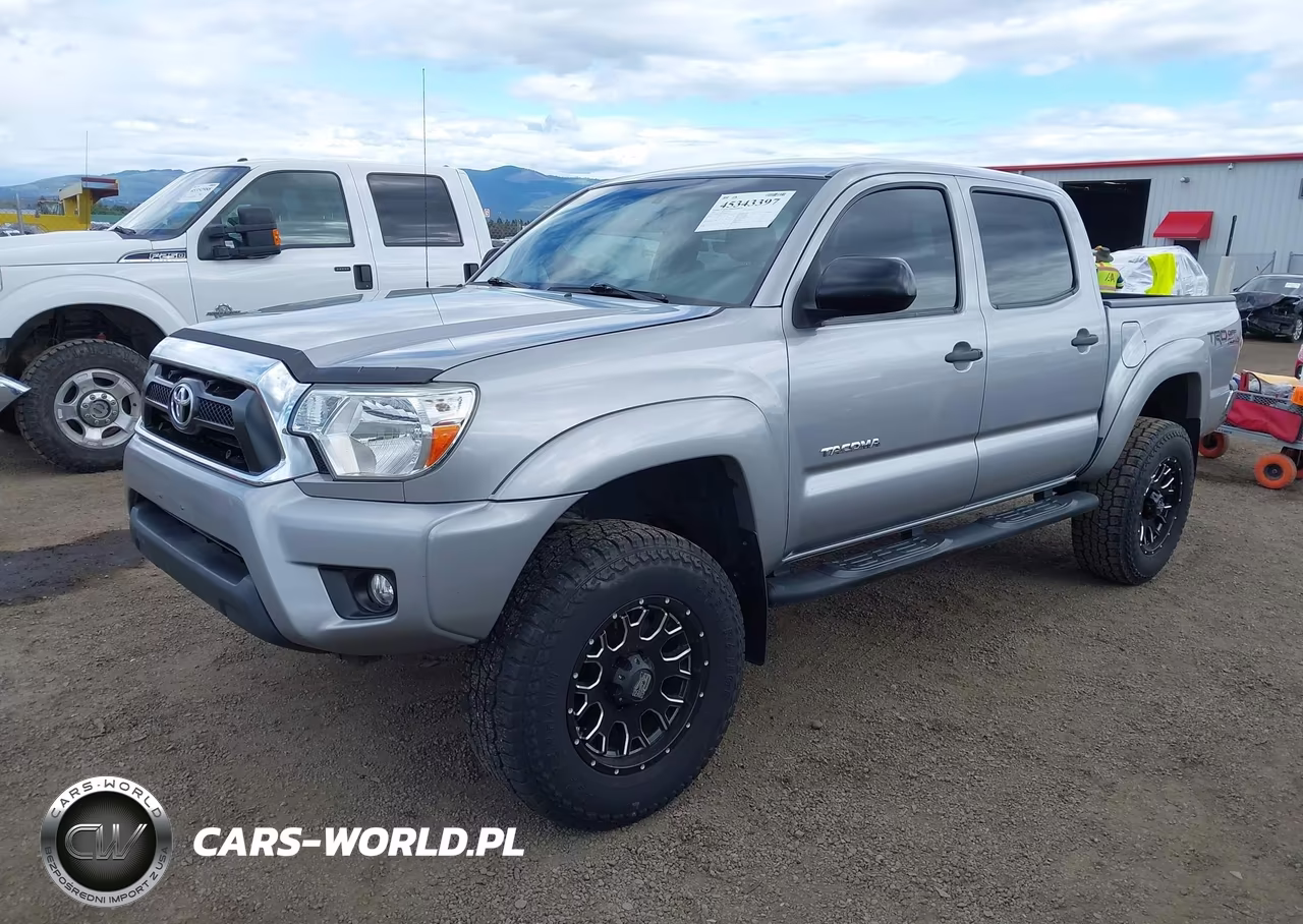 2015 Toyota Tacoma Base V6 VIN:3TMLU4EN5FM184371 - 2