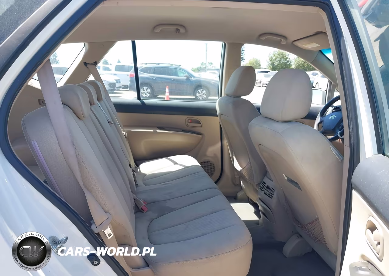 2008 Kia Rondo Lx V6 VIN:KNAFG526887125848 - 8