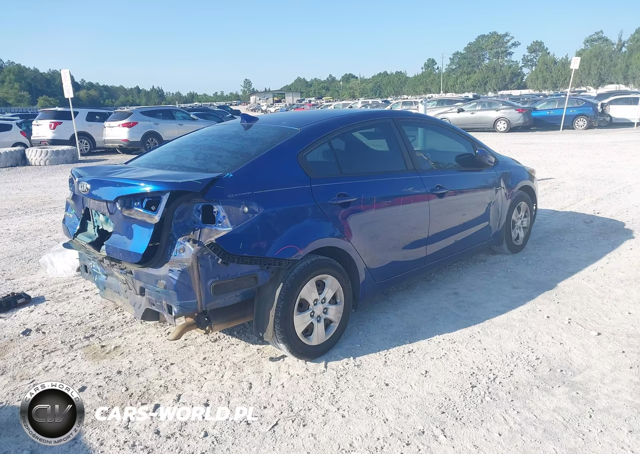 2018 Kia Forte Lx VIN:3KPFK4A70JE258857 - 4