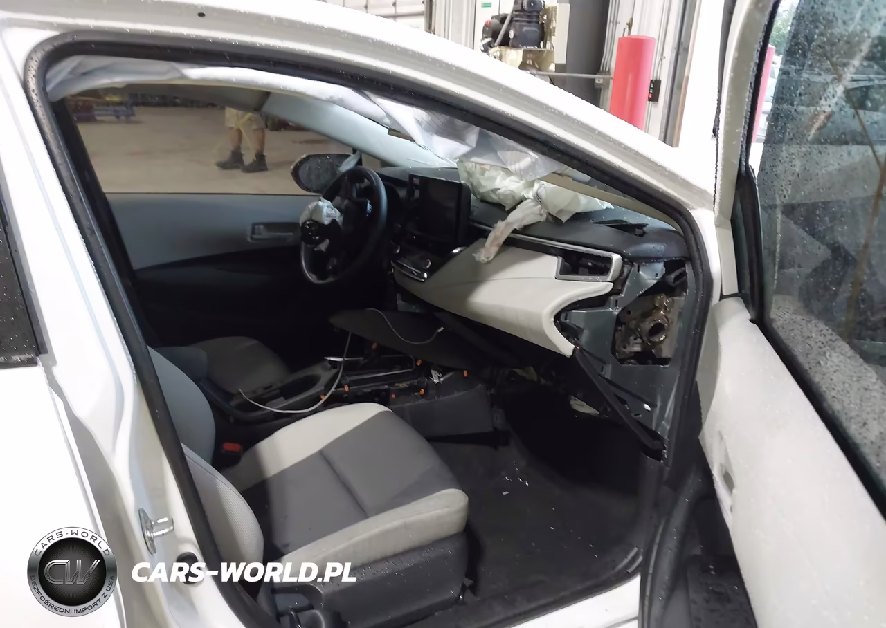 2025 Toyota Corolla Hybrid Le VIN:JTDBCMFE4S3077899 - 5