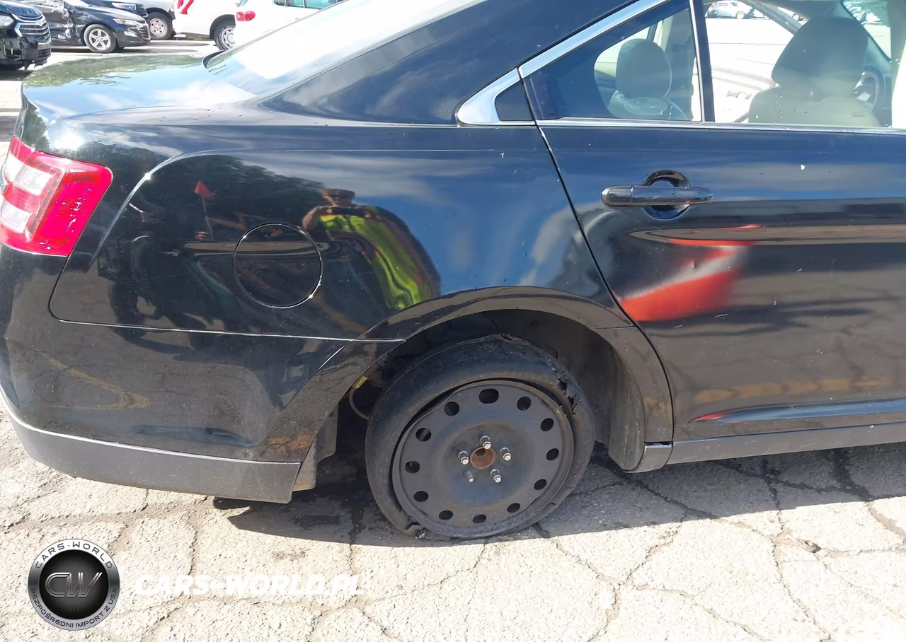 2018 Ford Taurus Limited VIN:1FAHP2F88JG120425 - 6