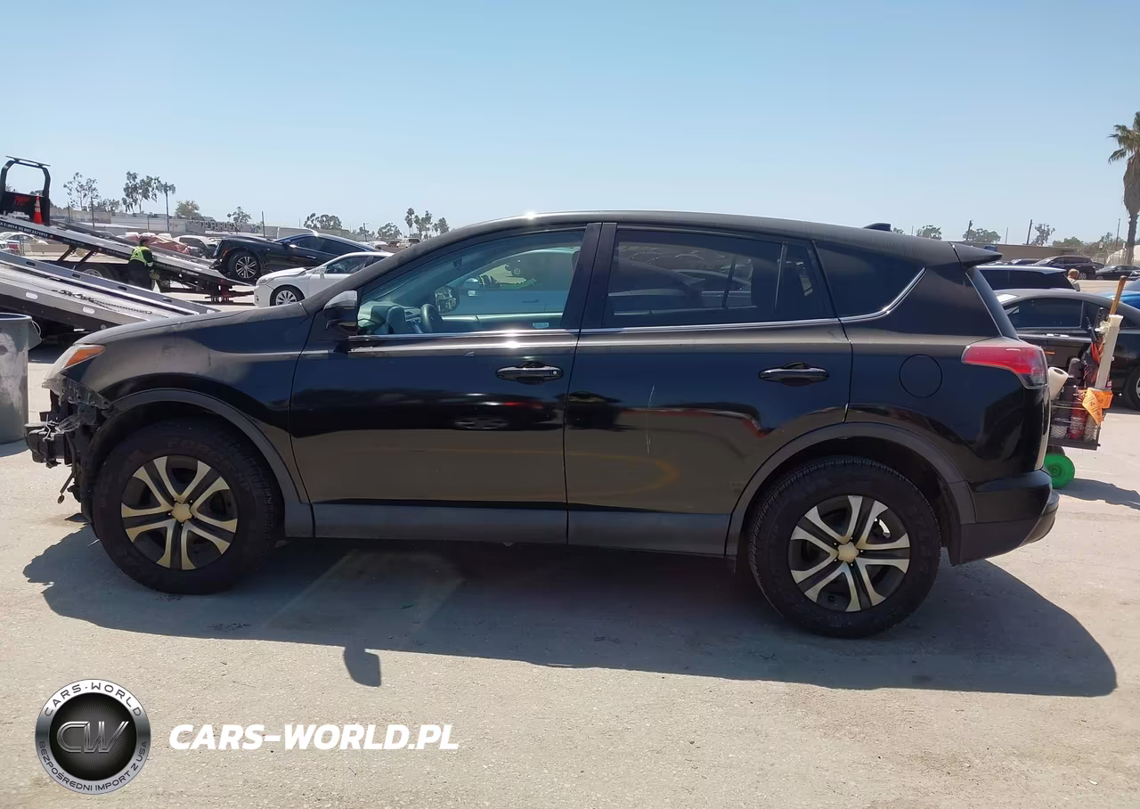 2018 Toyota Rav4 Le VIN:2T3ZFREV0JW419428 - 15