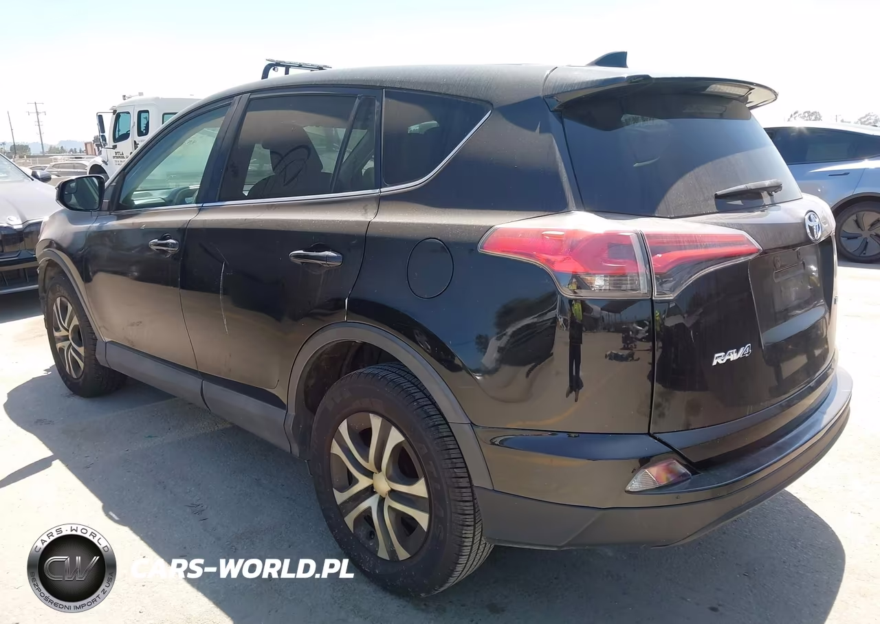 2018 Toyota Rav4 Le VIN:2T3ZFREV0JW419428 - 3