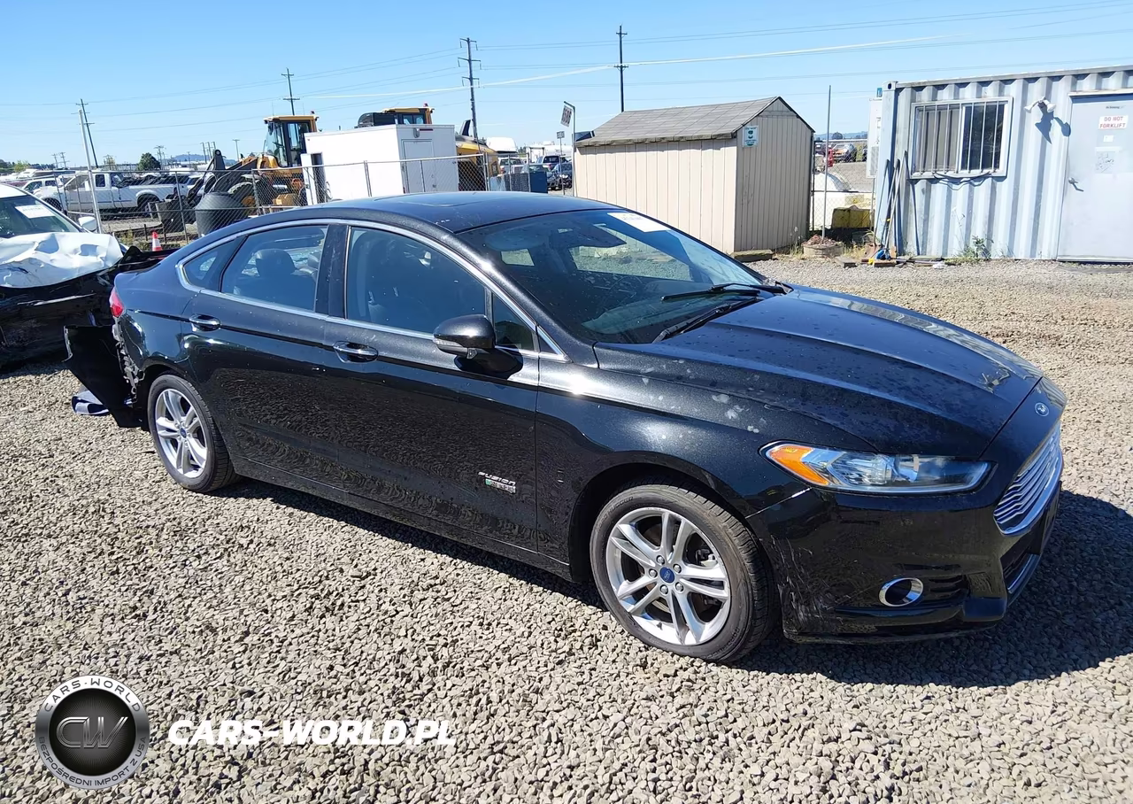 2015 Ford Fusion Energi Titanium – zdjęcie 1 z 17