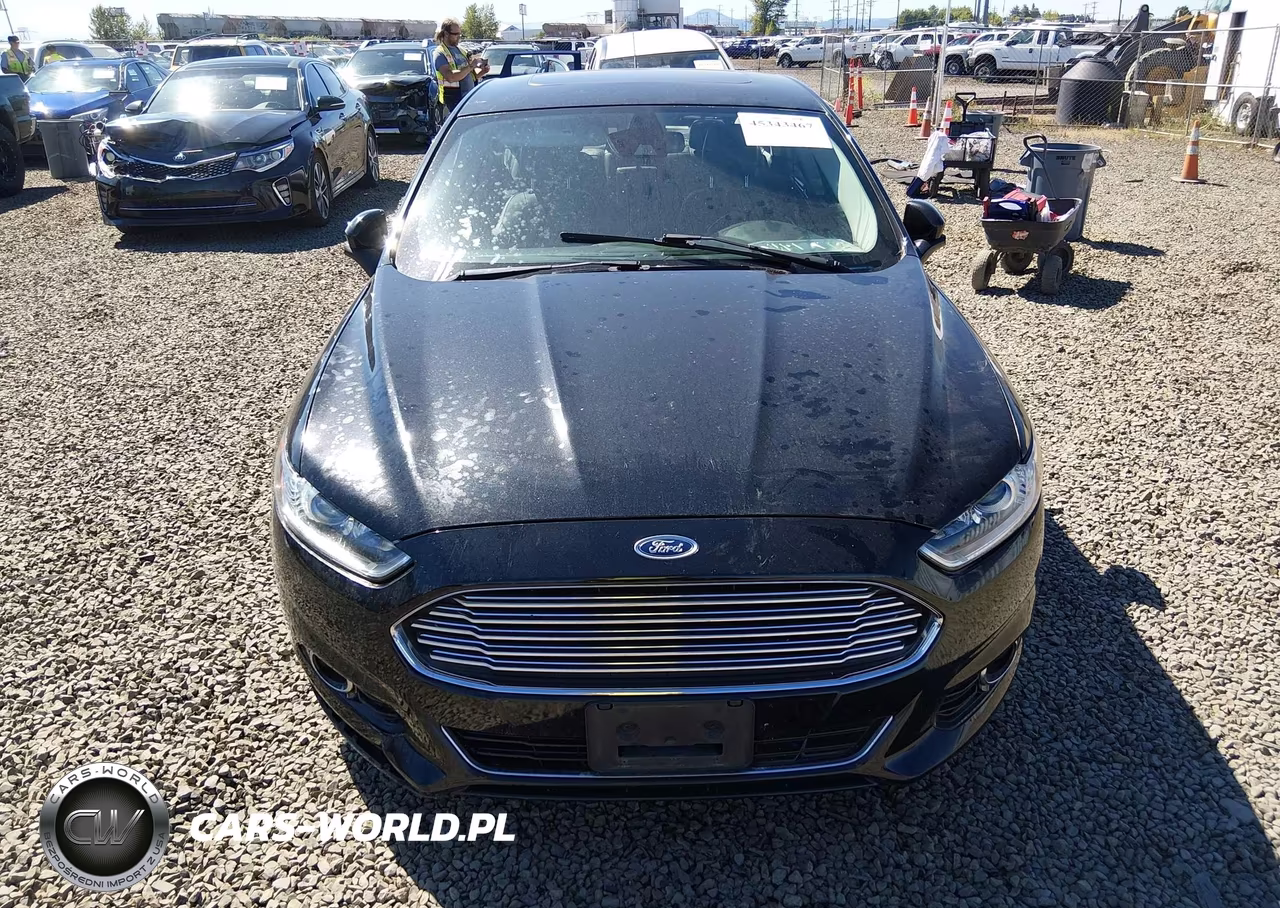 2015 Ford Fusion Energi Titanium VIN:3FA6P0SU1FR281455 - 13