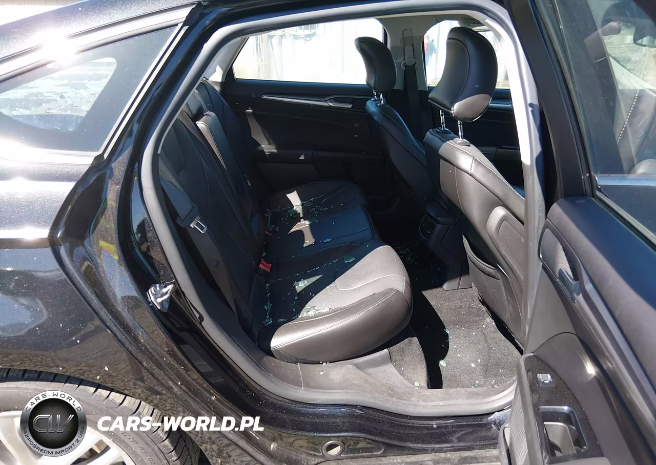 2015 Ford Fusion Energi Titanium VIN:3FA6P0SU1FR281455 - 8