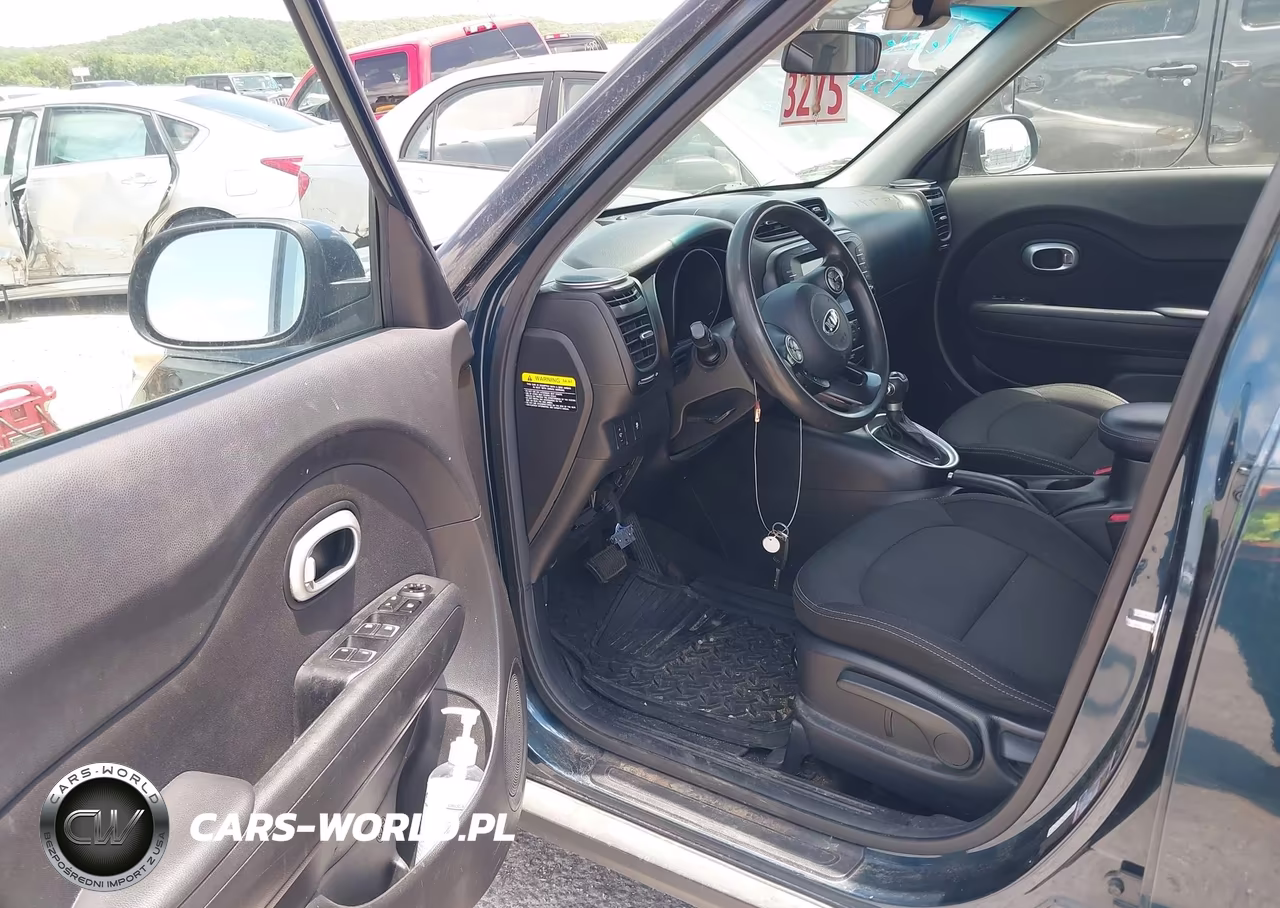 2018 Kia Soul + VIN:KNDJP3A50J7596246 - 14