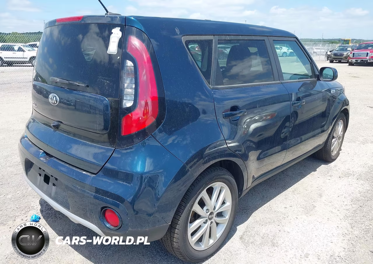 2018 Kia Soul + VIN:KNDJP3A50J7596246 - 4