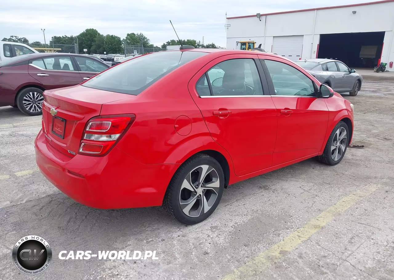 2018 Chevrolet Sonic Premier Auto VIN:1G1JF5SB4J4136357 - 4