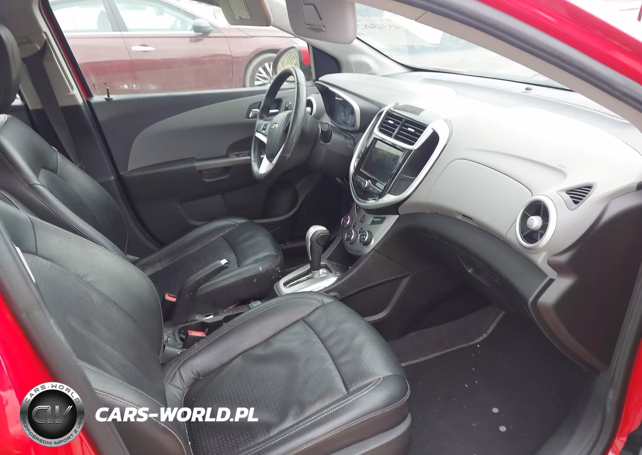2018 Chevrolet Sonic Premier Auto VIN:1G1JF5SB4J4136357 - 5
