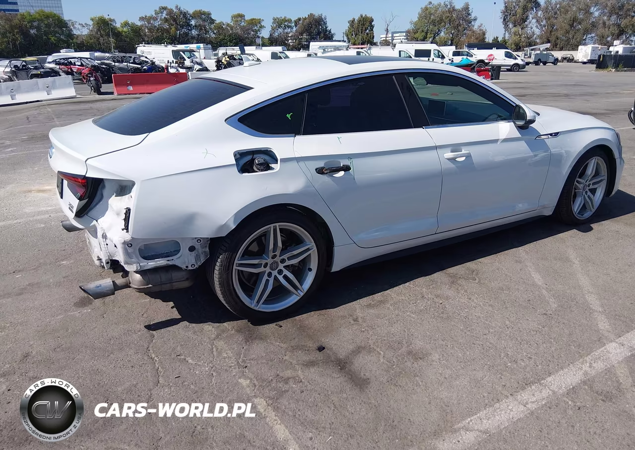 2018 Audi A5 2.0T Premium VIN:WAUENCF57JA111469 - 4