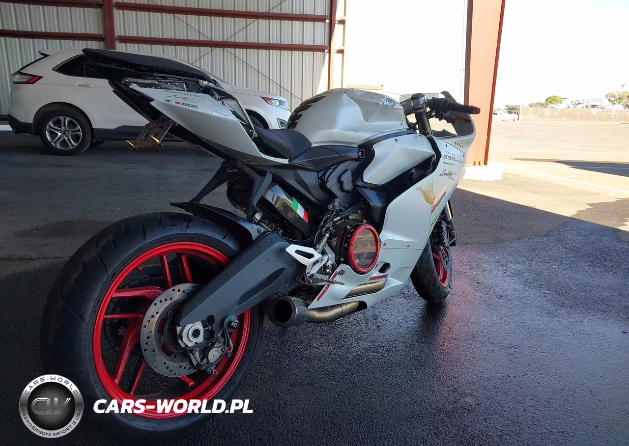 2015 Ducati Superbike 899 Panigale VIN:ZDM14BUWXFB024939 - 4