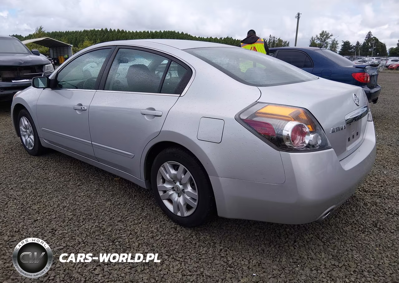 2011 Nissan Altima 2.5 S VIN:1N4AL2AP2BC137869 - 3