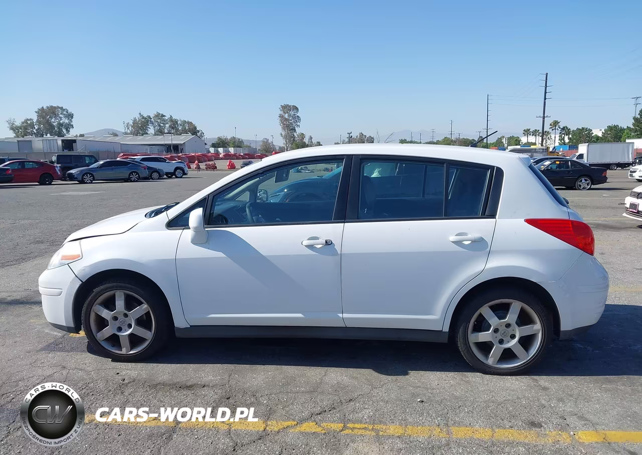 2011 Nissan Versa 1.8S VIN:3N1BC1CP8BL442452 - 14