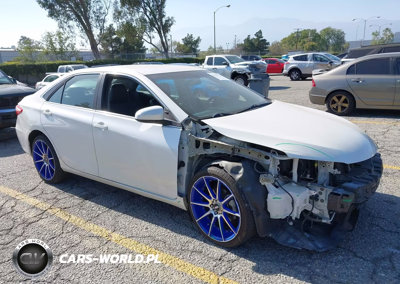 2015 Toyota Camry Se – zdjęcie 1 z 19