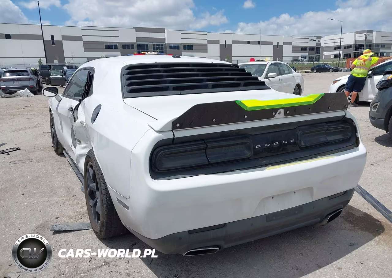 2015 Dodge Challenger Sxt VIN:2C3CDZAG8FH861680 - 3