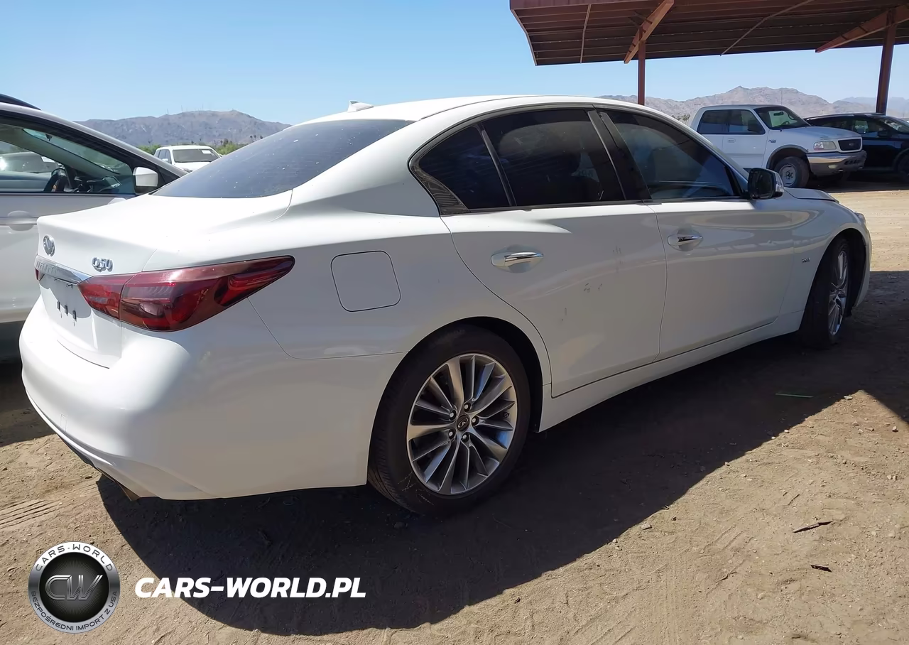 2018 Infiniti Q50 3.0T Luxe VIN:JN1EV7AP3JM590302 - 4