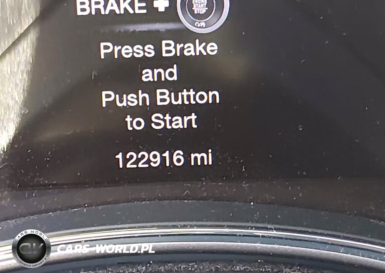 2018 Jeep Grand Cherokee Altitude 4X4 VIN:1C4RJFAG5JC220303 - 15