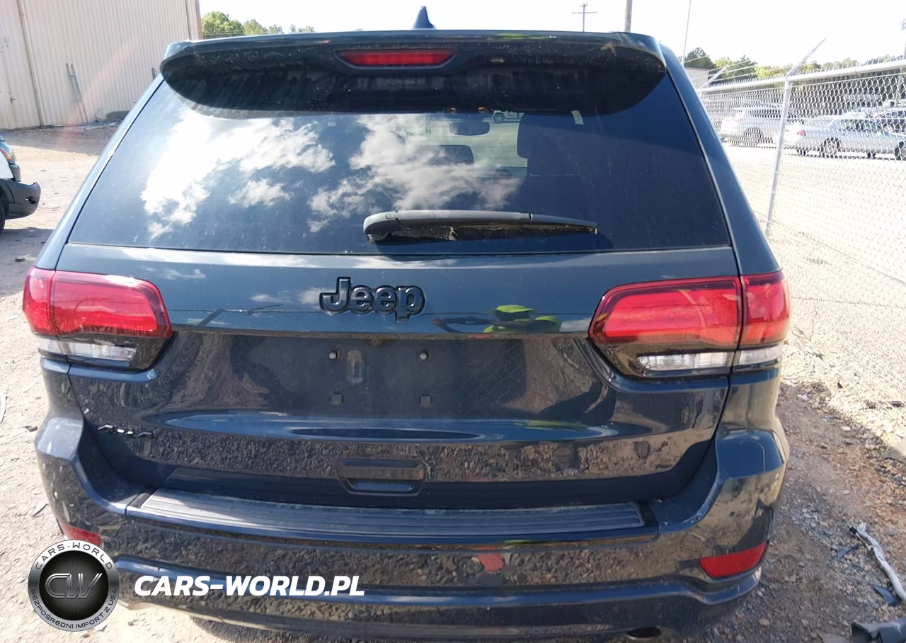 2018 Jeep Grand Cherokee Altitude 4X4 VIN:1C4RJFAG5JC220303 - 16