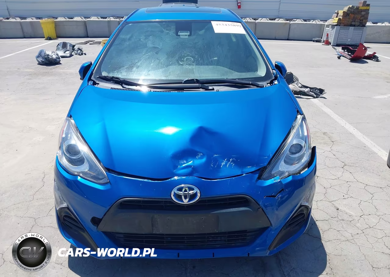 2017 Toyota Prius C Three VIN:JTDKDTB36H1591592 - 12