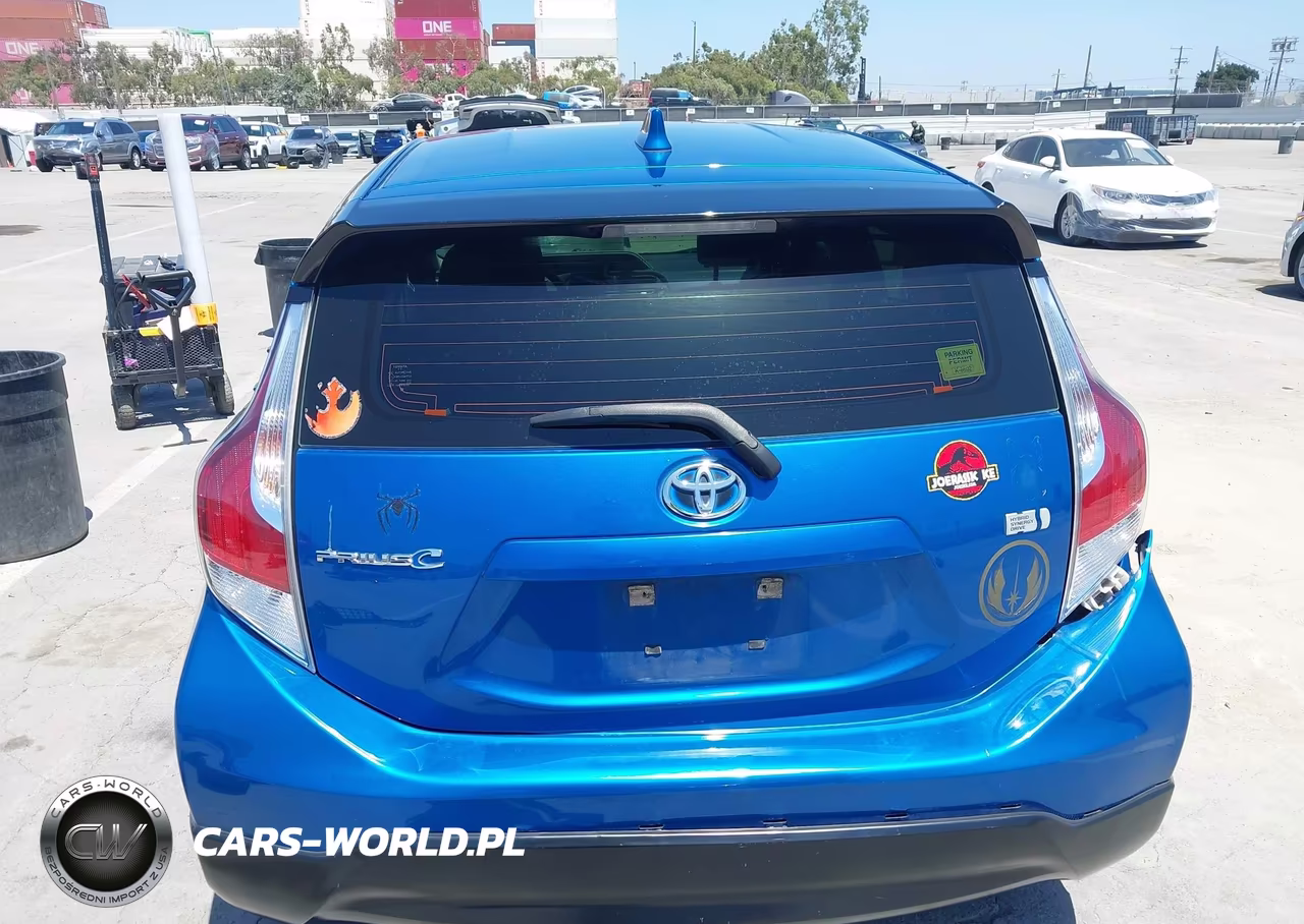 2017 Toyota Prius C Three VIN:JTDKDTB36H1591592 - 16