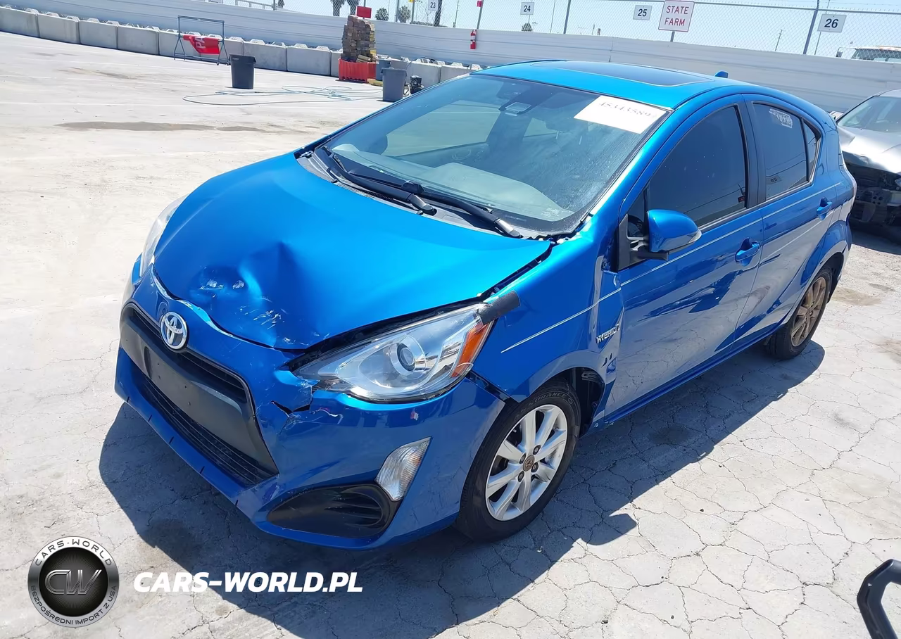 2017 Toyota Prius C Three VIN:JTDKDTB36H1591592 - 2