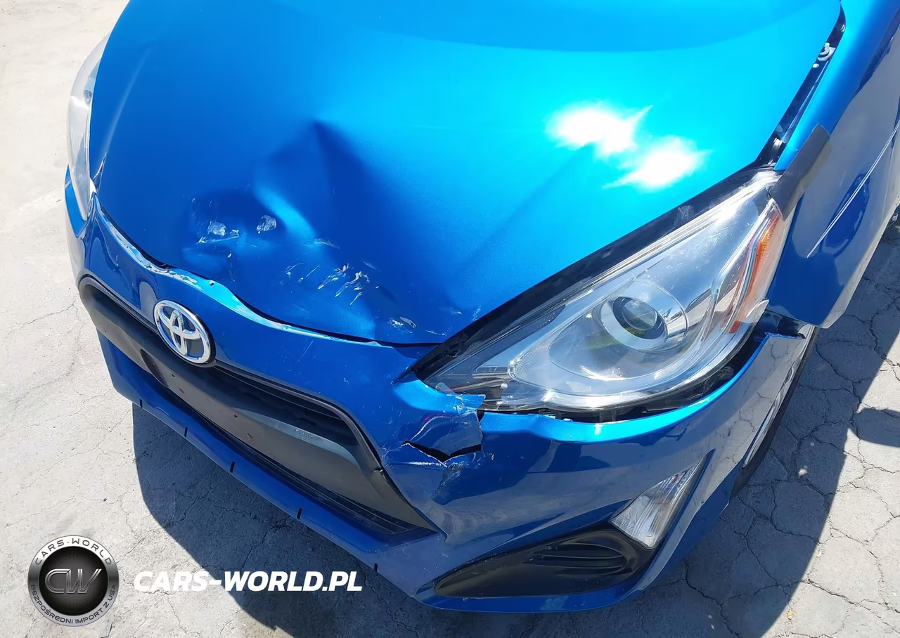 2017 Toyota Prius C Three VIN:JTDKDTB36H1591592 - 6