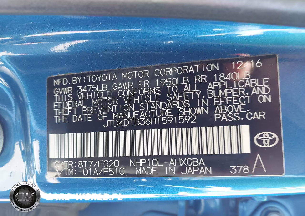 2017 Toyota Prius C Three VIN:JTDKDTB36H1591592 - 9