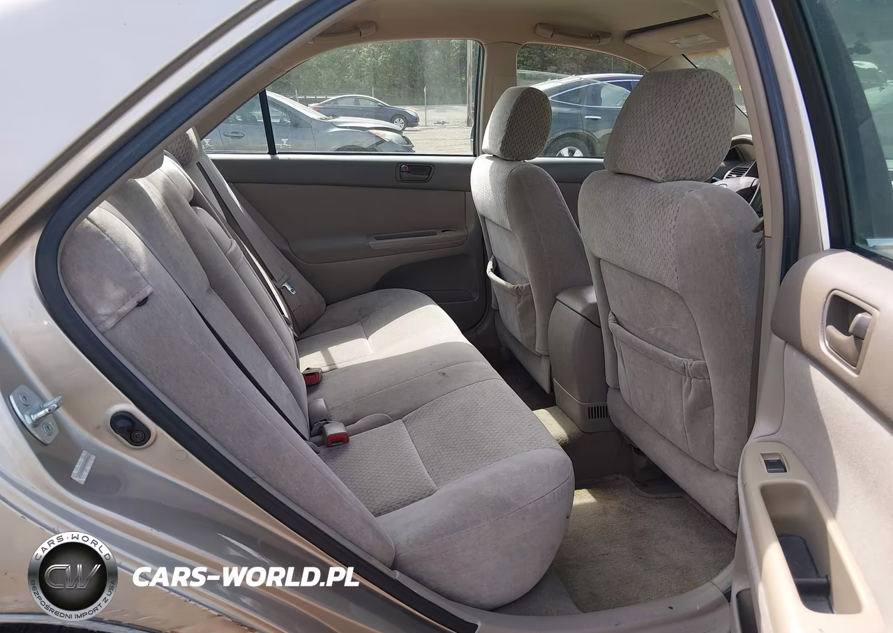 2004 Toyota Camry Le VIN:4T1BE32K24U800416 - 8