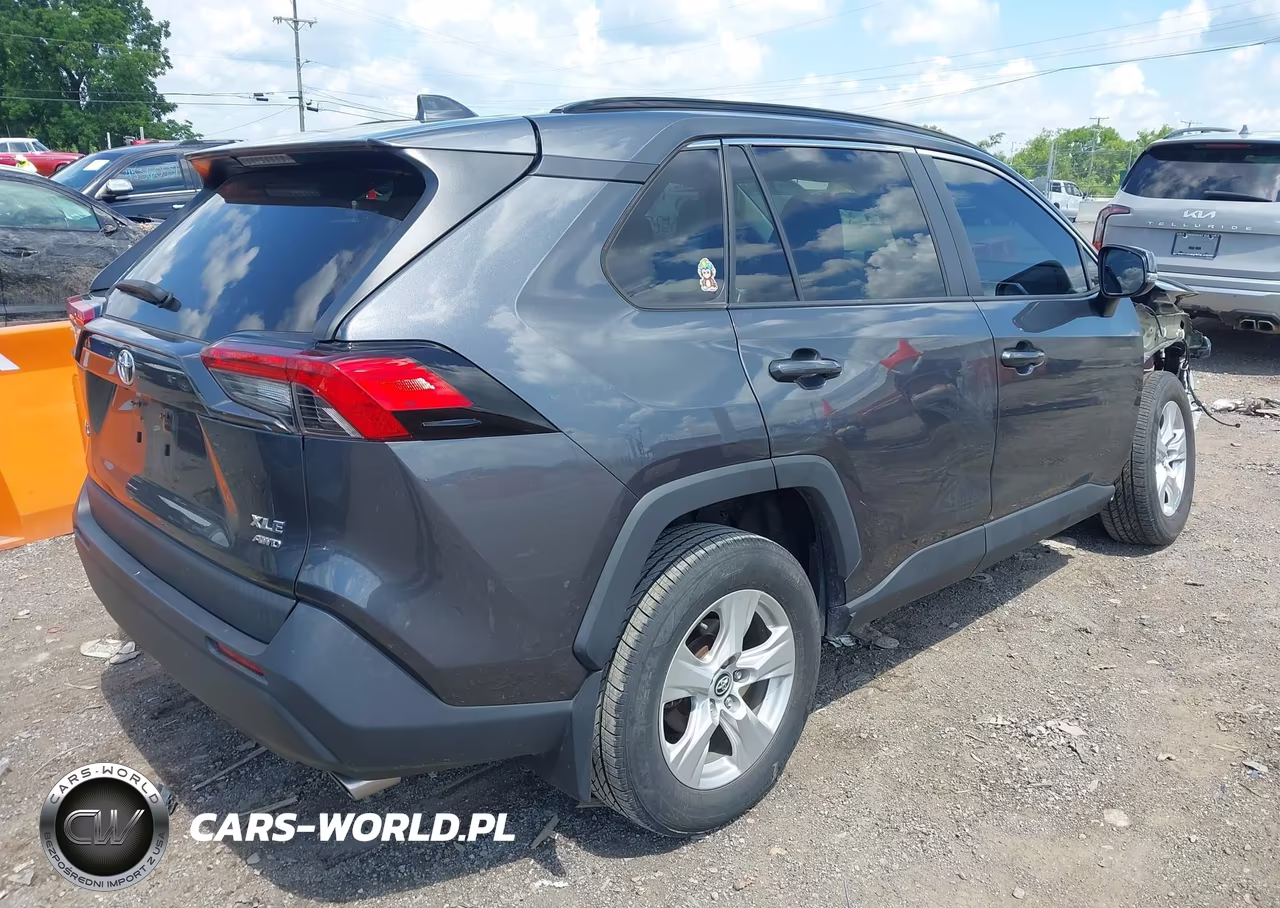 2020 Toyota Rav4 Xle VIN:2T3P1RFV8LC081186 - 4