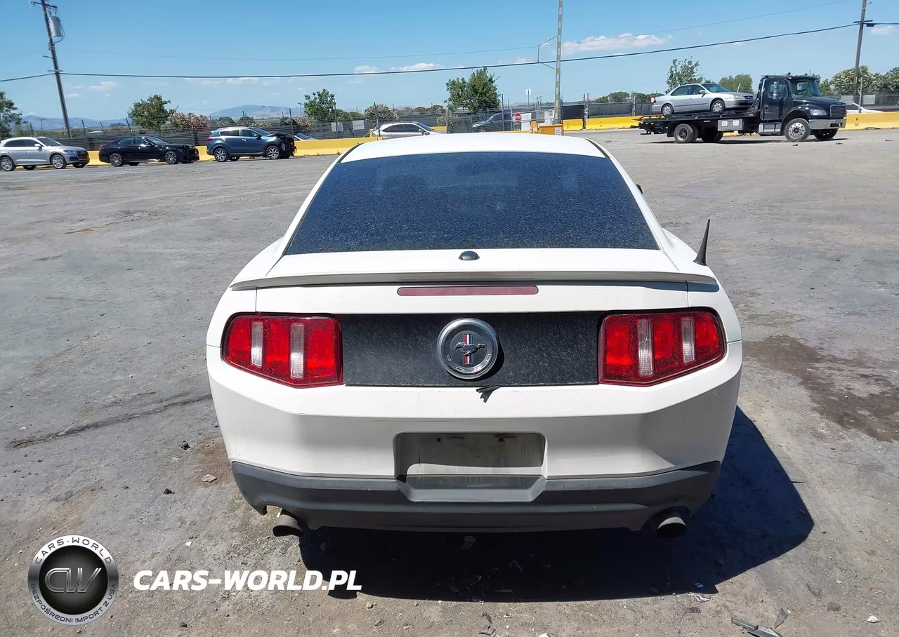 2012 Ford Mustang V6 Premium VIN:1ZVBP8AM1C5268130 - 16