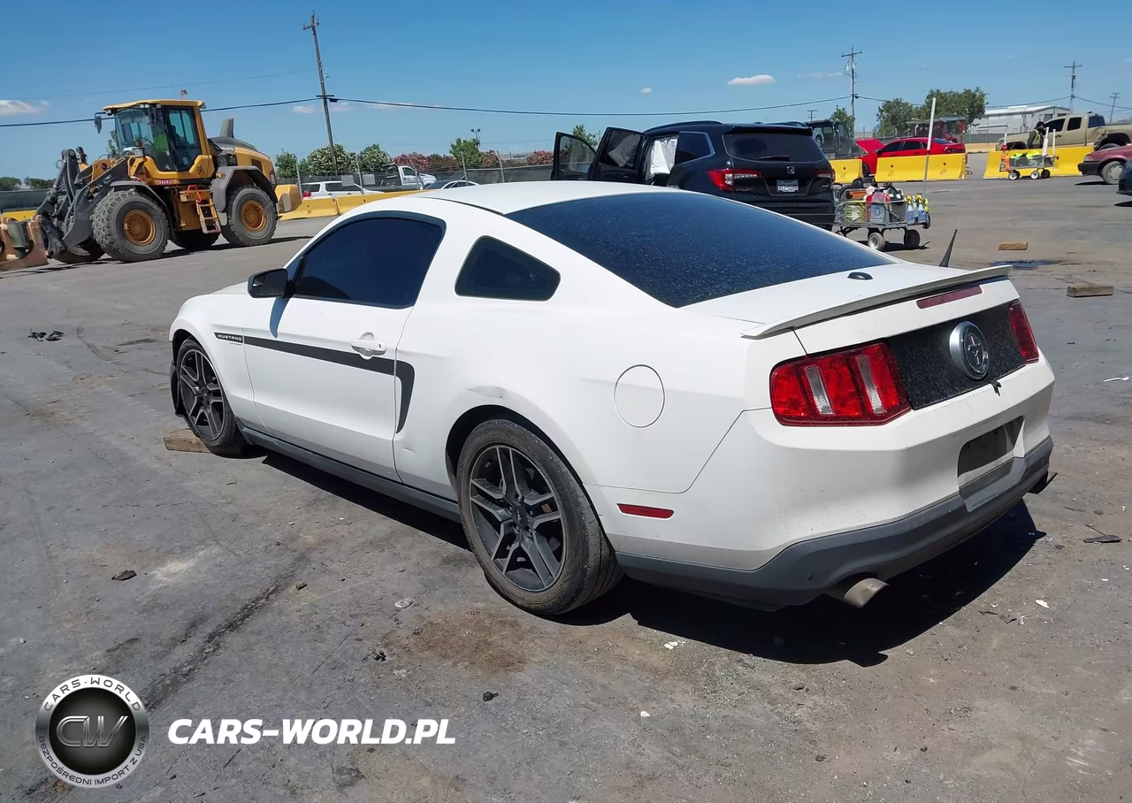 2012 Ford Mustang V6 Premium VIN:1ZVBP8AM1C5268130 - 3